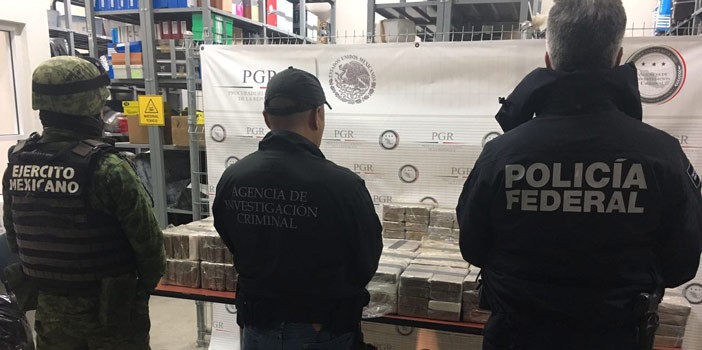 Aseguran avioneta cargada con droga en Sierra de Lobos