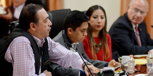 Propone regidor del PVEM tolerancia de 2 horas en estacionamientos de Centros Comerciales