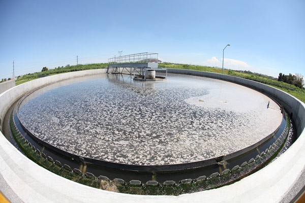 Analiza el SAPAL dotar de agua tratada a empresas