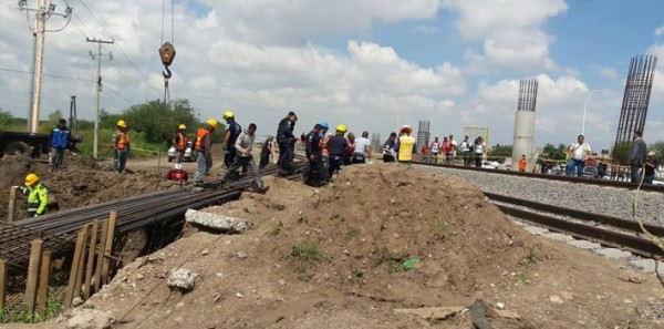 Caen varillas sobre trabajador de una obra en Timoteo Lozano y Delta