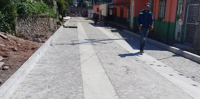 Rehabilitan calle principal de la comunidad de El Paxtle, Silao