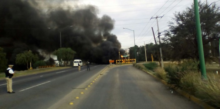 Muere trabajador de Bimbo lesionado durante incendio de ducto de PEMEX en León