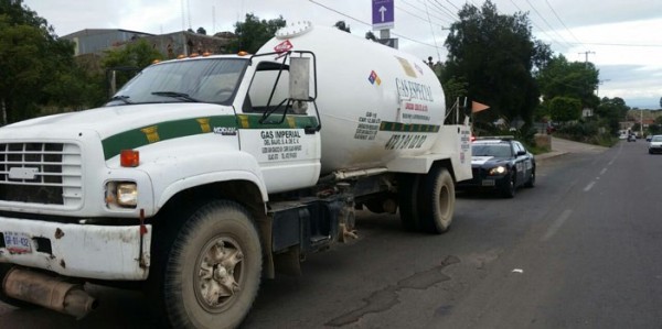 Policía Federal asegura pipa en Dolores Hidalgo
