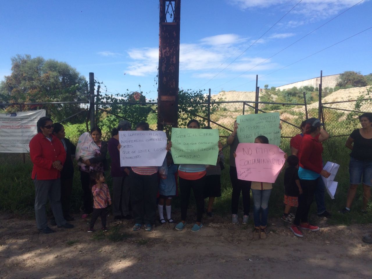 Se manifiestan contra reapertura de tiradero de desechos industriales