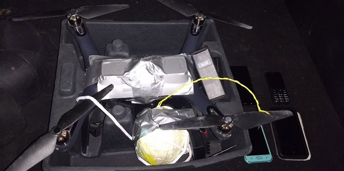 Detienen a 4 en posesión de un dron con una carga explosiva