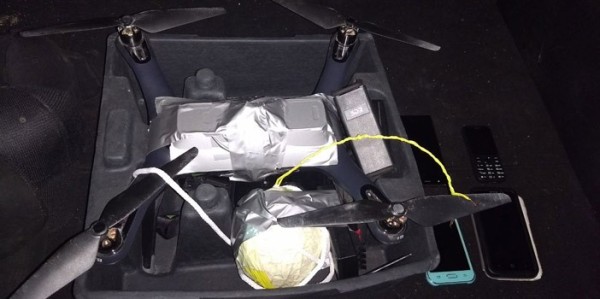 Detienen a 4 en posesión de un dron con una carga explosiva