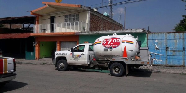 Afirma empresa de gas Tomza tener permiso para comercializar en León