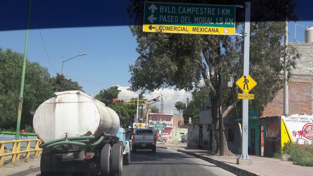Asaltan a policía de León en la colonia Peñitas