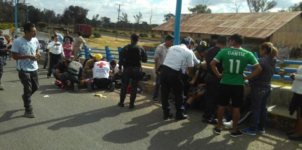 Desalojan a paracaidistas de un predio en Piedra Azul