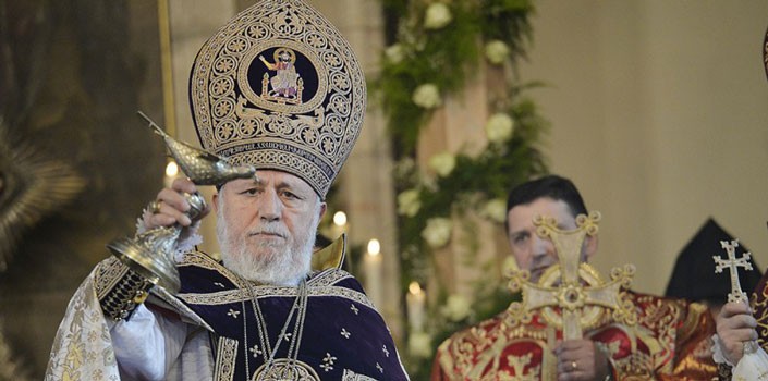 Karekin II, máximo líder de la Iglesia Apostólica Armenia visita México