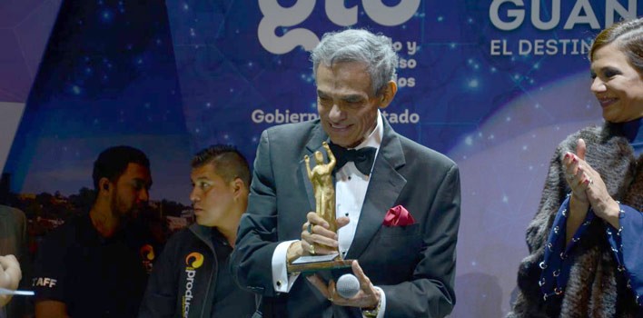 Rinden homenaje a José José y a Estela Núñez en la 4ª Bohemia Guanajuatense
