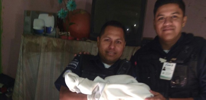 Apoyan policías en labor de parto en Balcones de La Joya