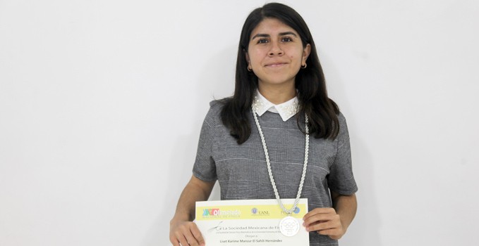 Estudiante leonesa obtiene medalla de plata en Olimpiada Nacional de Física