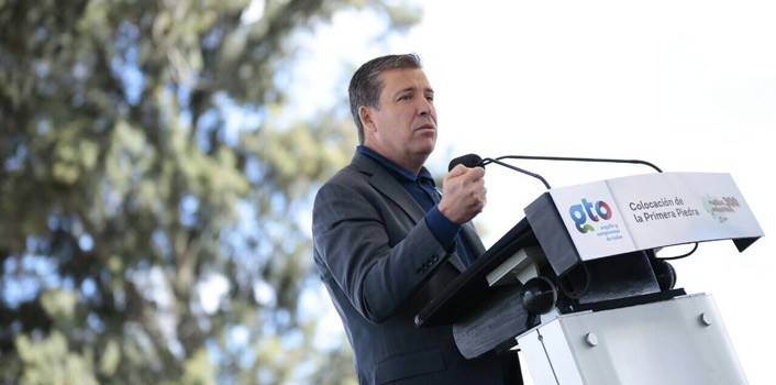 Justifica gobernador falta de información sobre gasolineras clausuradas