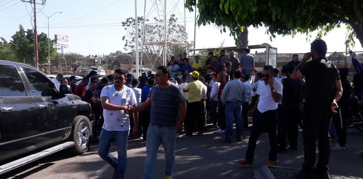 Desisten conductores de Uber de manifestación