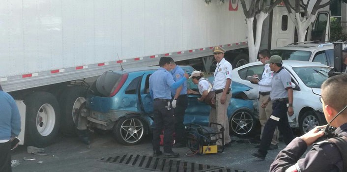 Trailero conducía drogado; huía de un accidente vial en Bugambilias