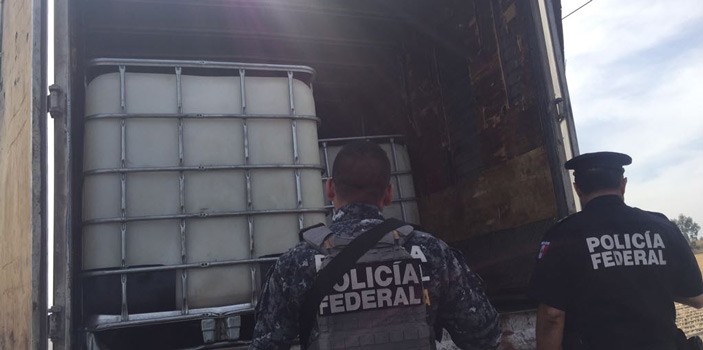 Asegura Policía Federal camión cargado con hidrocarburo