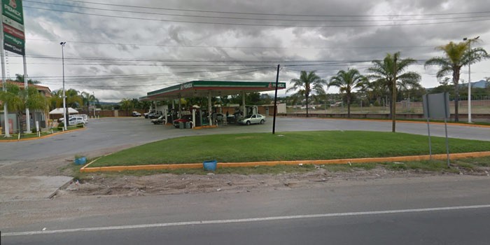 Asaltan gasolinera en la carretera León - Silao