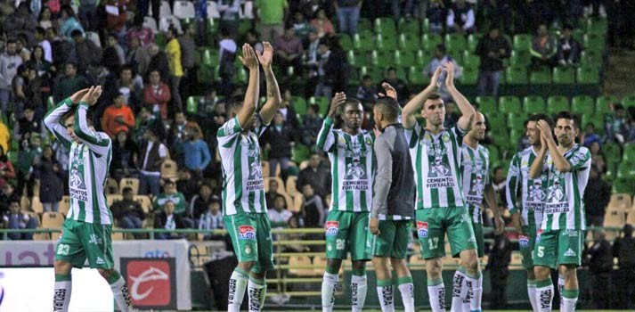 León vuelve a ganar al dar cuenta 2-1 de Puebla en Liga MX