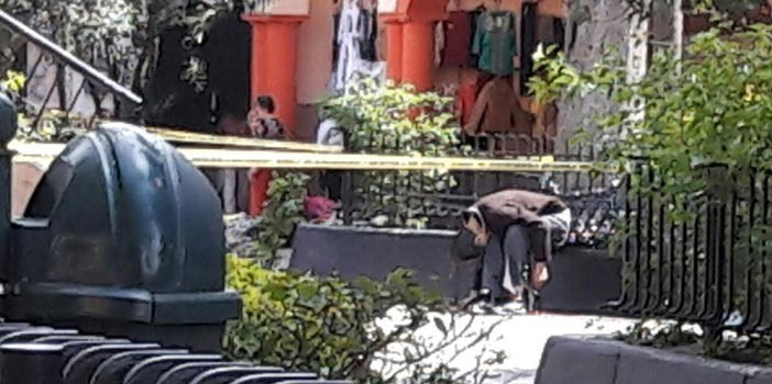 Septuagenario se suicida en el jardín del Barrio Arriba