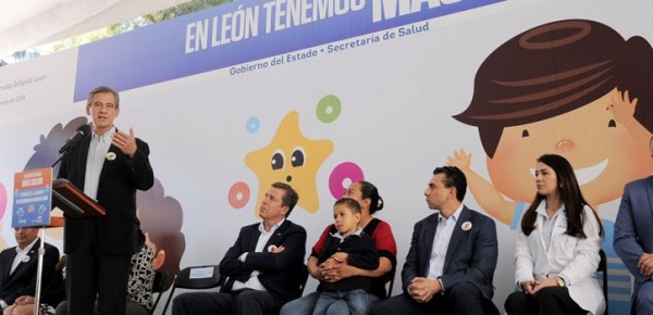 Inauguran dos nuevas clínicas en León