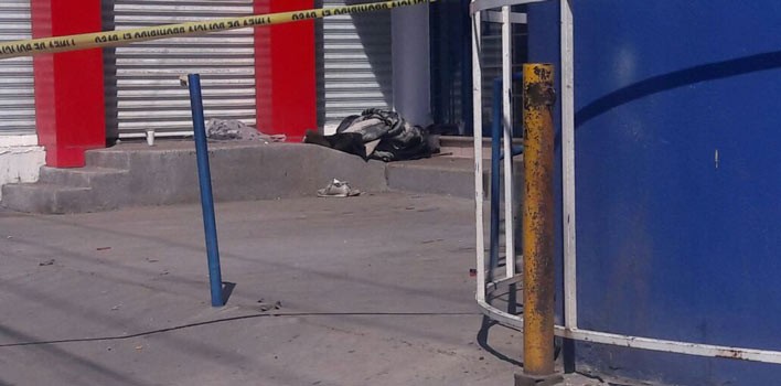 Localizan cadáver en Mariano Escobedo y Francisco Villa