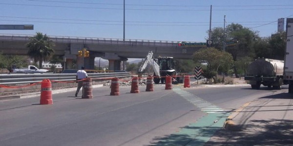 Surge socavón en el bulevar La Luz