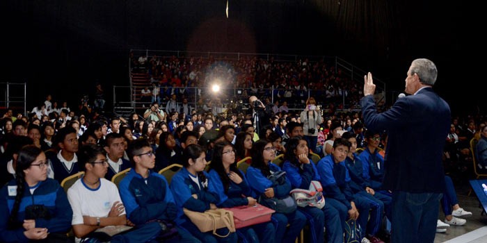 Inauguran Foro Vocacional y Profesiográfico