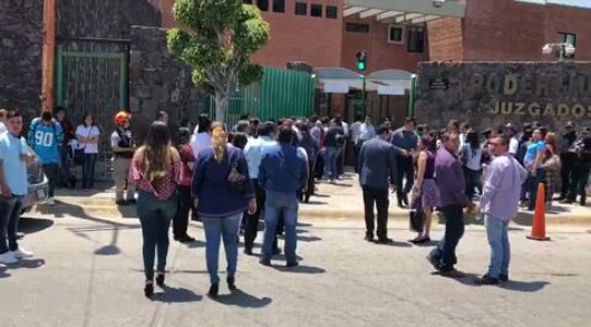 Evacúan juzgados civiles de Irapuato, falsa amenaza de bomba