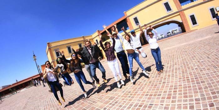 Disfrutan vacaciones en Parador Sangre de Cristo