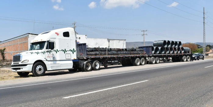 Recuperan en San Luis de la Paz camión con varias toneladas de alambre