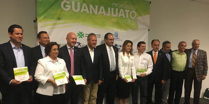 CCEL entrega 44 propuestas a los candidatos a la gubernatura