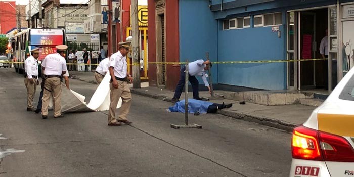 Muere mujer arrollada por una oruga
