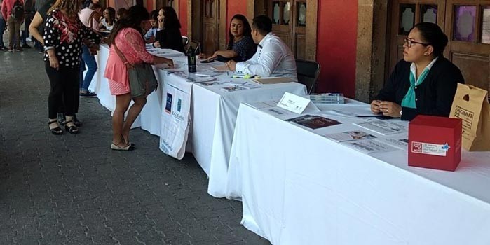 Ofertan hoteleros y restauranteros de León 500 vacantes de empleo