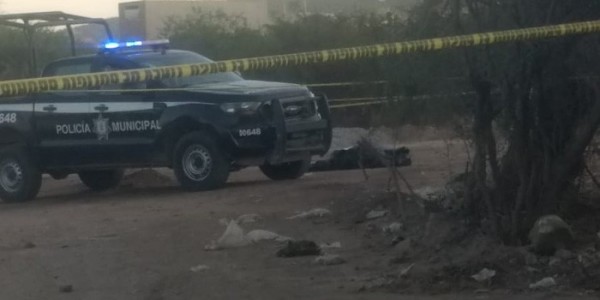 Localizan cadáver embolsado y con mensaje del crimen organizado