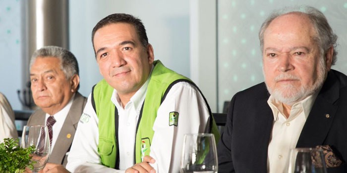 Presenta Sergio Contreras su #3de3; van 3 de 7 candidatos
