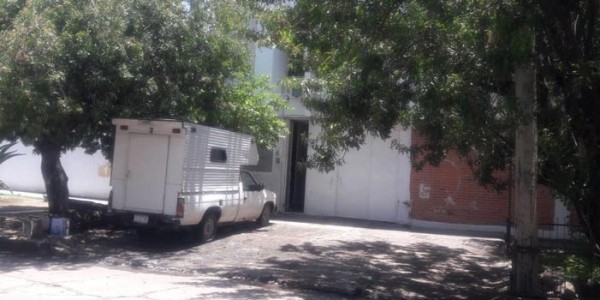 Se incendia fábrica de calzado en Jardines de Jerez