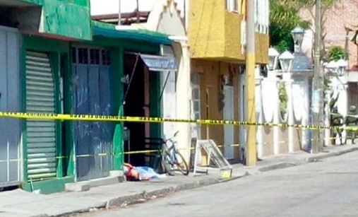 Rafaguean y matan a señora en su puesto de gorditas