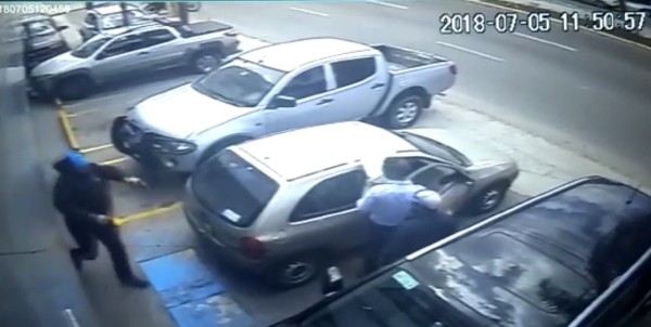Asaltan a cuentahabiente en la colonia Azteca