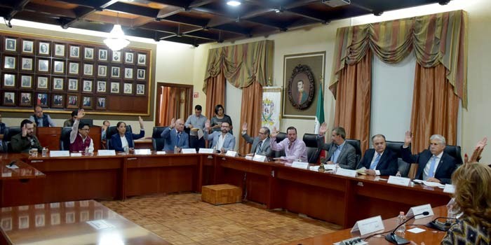 Aprueban licencia de Luis Ernesto Ayala como síndico del Ayuntamiento