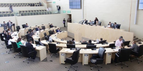 Analizarán iniciativa para que un padre recupere la patria potestad