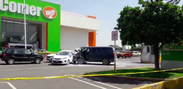 Ejecutan a hombre afuera de La Comer