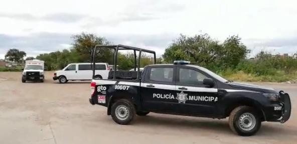 Encuentran a dos 'encobijados' en colonias diferentes