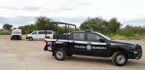 Encuentran a dos 'encobijados' en colonias diferentes