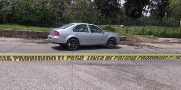 Disparan contra vehículo en Chapalita, el conductor resultó ileso