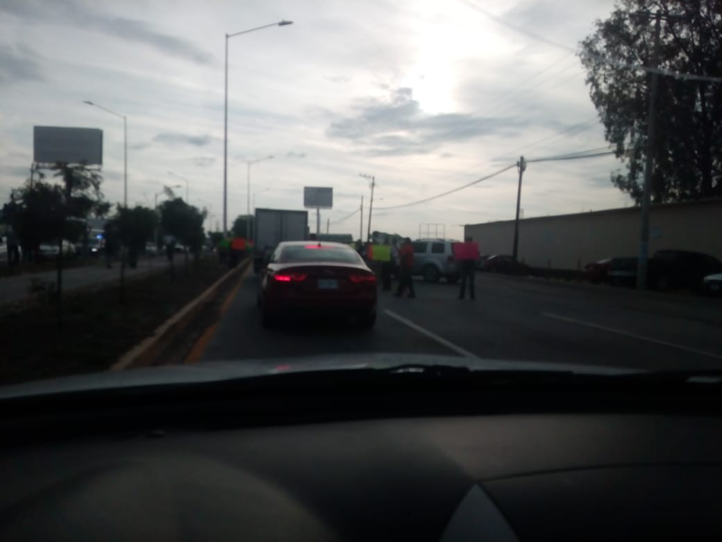 Bloquean Ecobulevar para reclamar por nuevo mercado