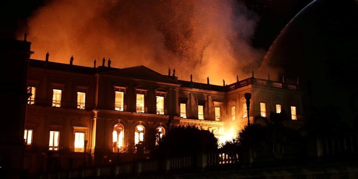 Incendio en Museo Nacional revela crisis en Río de Janeiro
