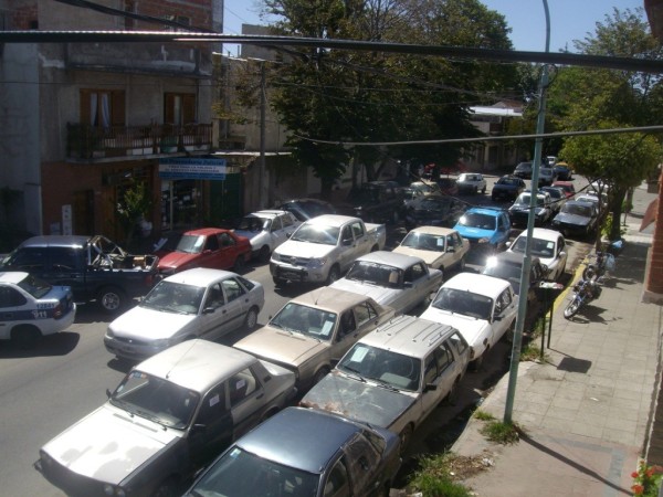 Apela Tránsito municipal a conciencia de papás en entradas de las escuelas
