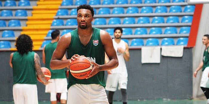 Disfruta Zak Irvin su estadía con Abejas