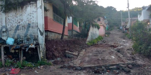 Afectaciones por lluvias en 8 escuelas de León